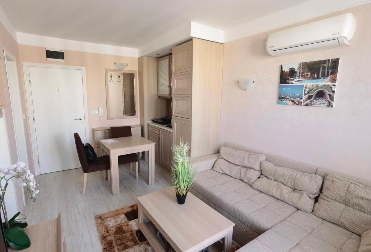 Harmony Suitеs Apartment Slântsjev Brjag Eksteriør bilde